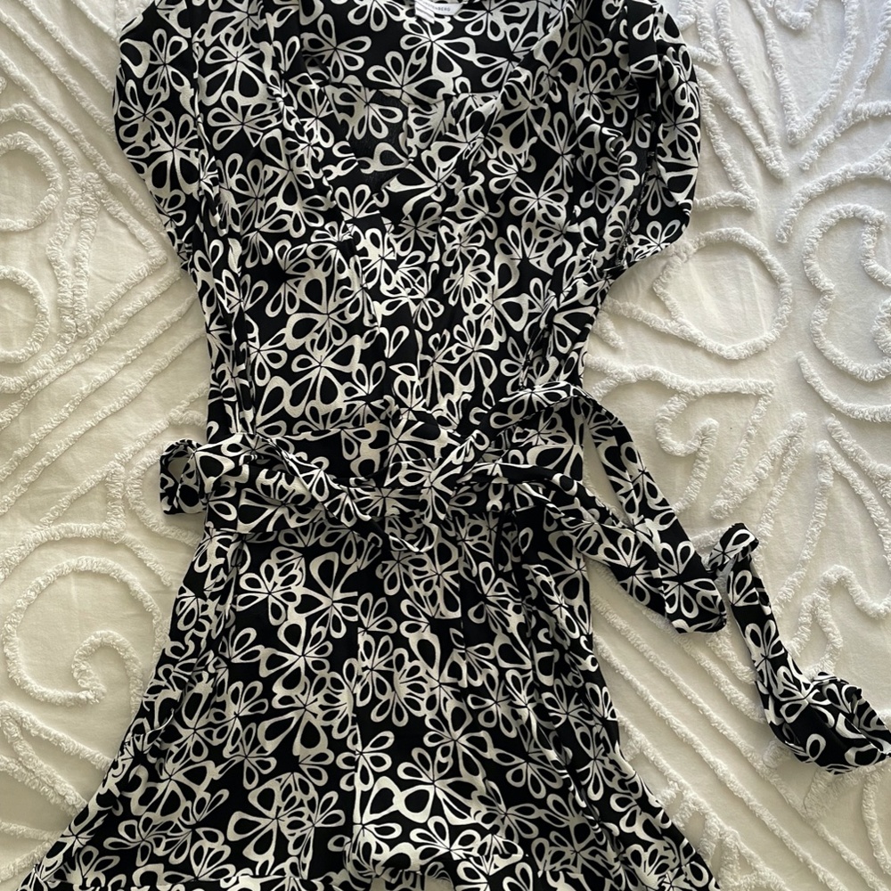 Diane Von Furstenberg Romper size 14 (fits like a 12)